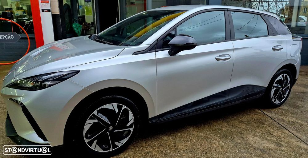 MG MG4 51 kWh Standard - 12