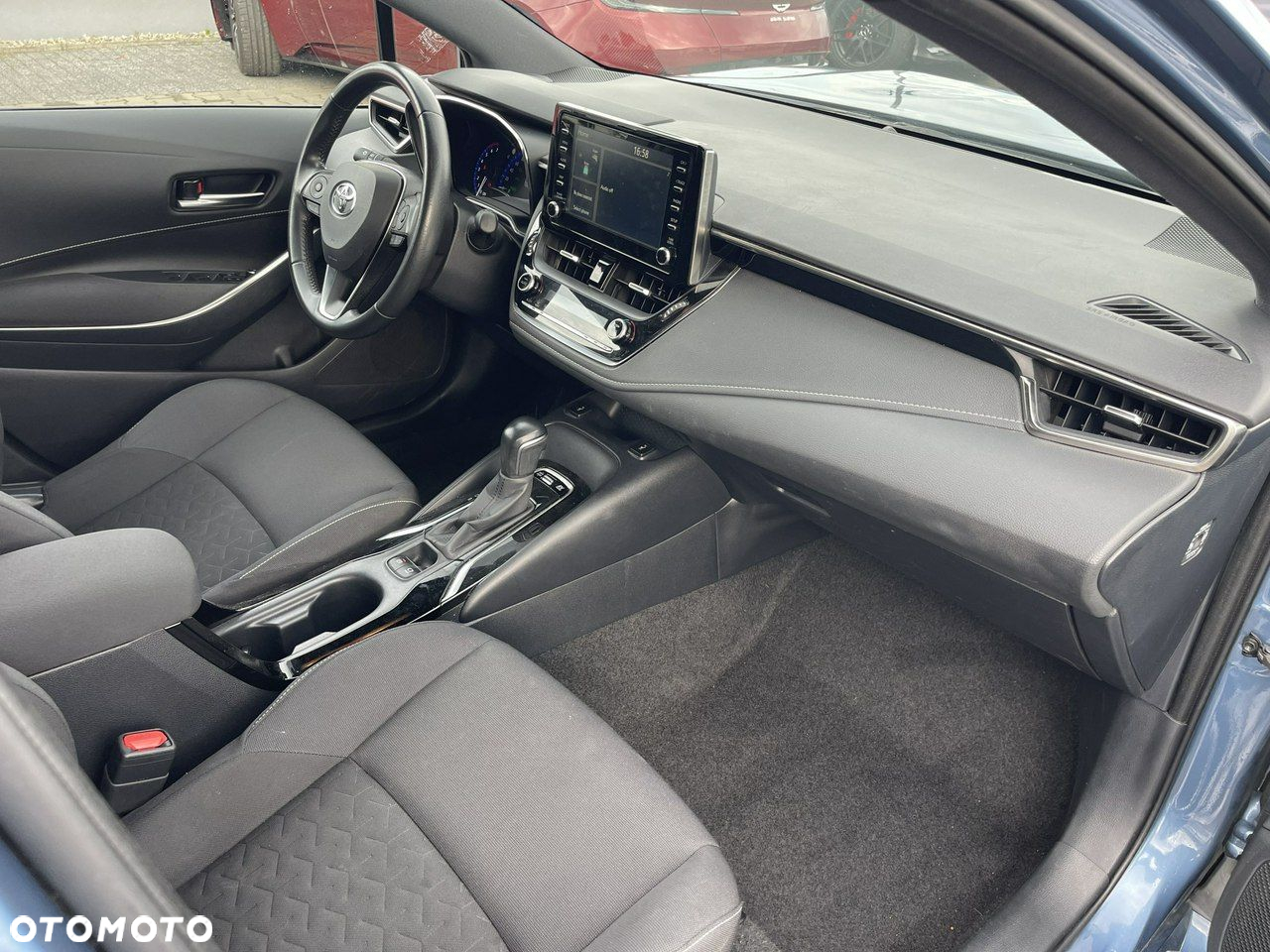 Toyota Corolla 1.8 Hybrid Comfort - 10