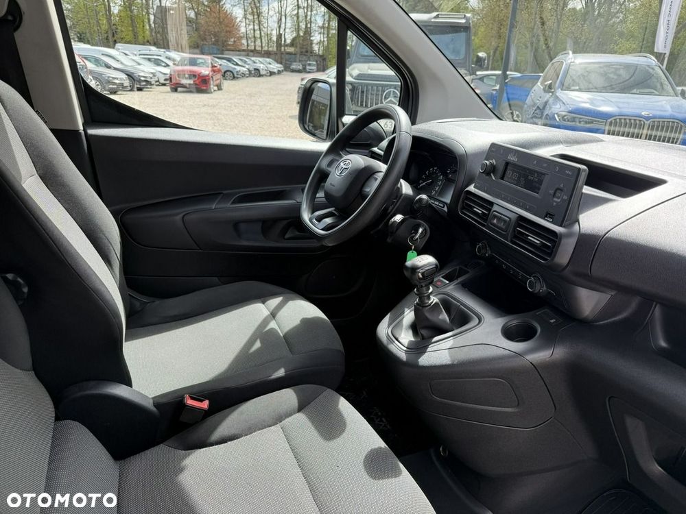 Toyota Proace City - 26