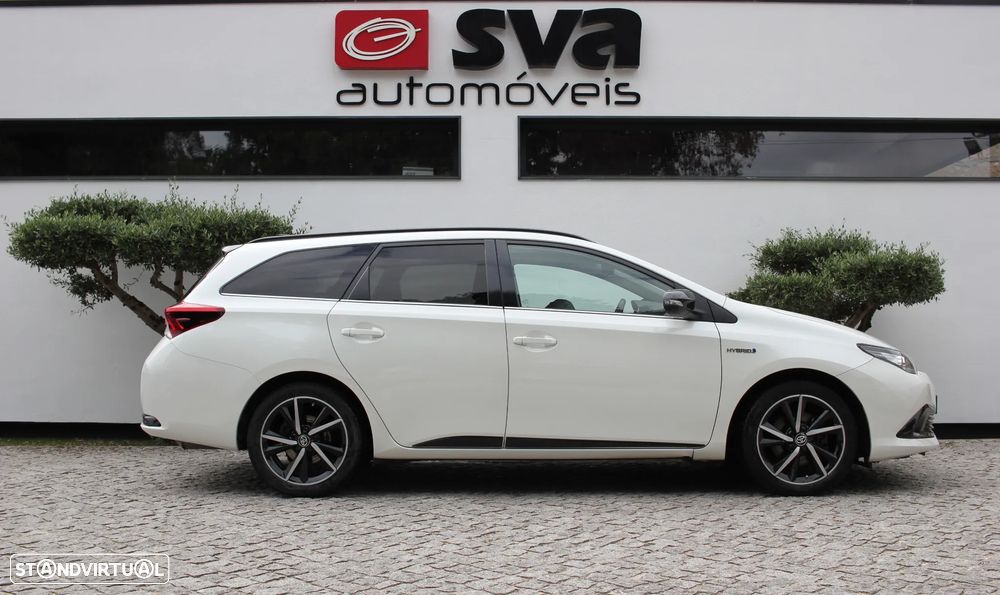 Toyota Auris Touring Sports 1.8 HSD Comfort +P.Techno+P.Sport - 2
