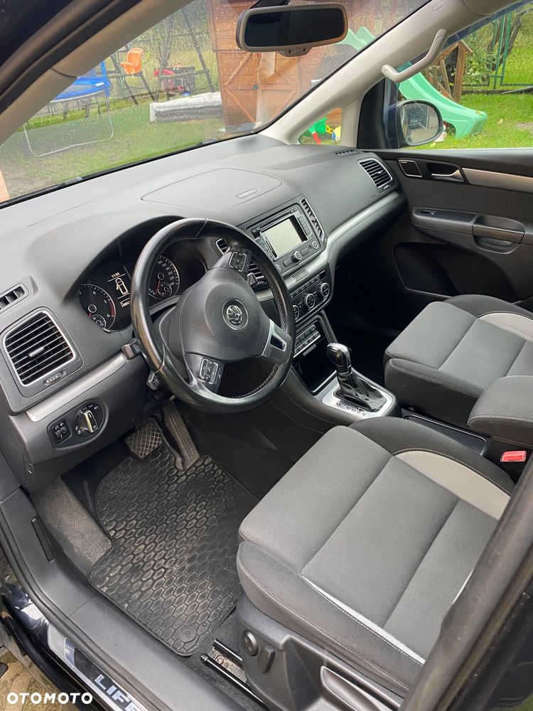 Volkswagen Sharan 2.0 TDI Highline DSG - 10