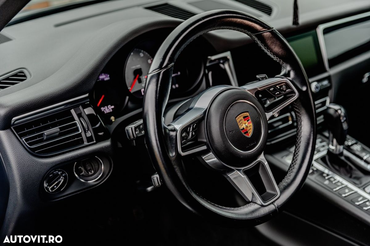 Porsche Macan - 18