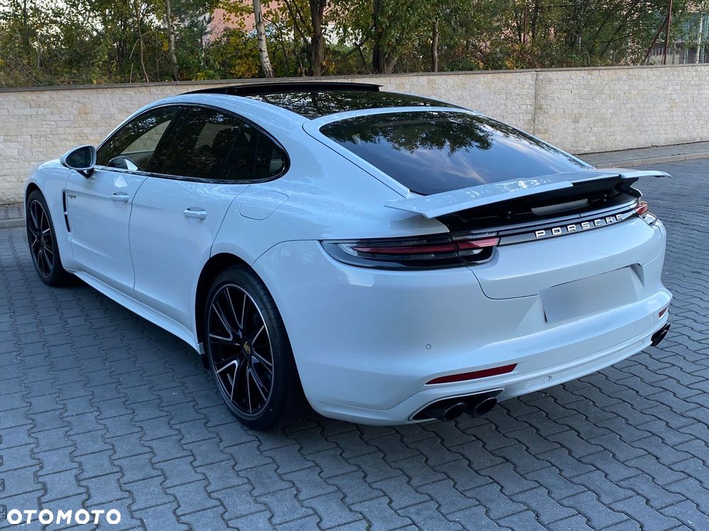 Porsche Panamera - 16