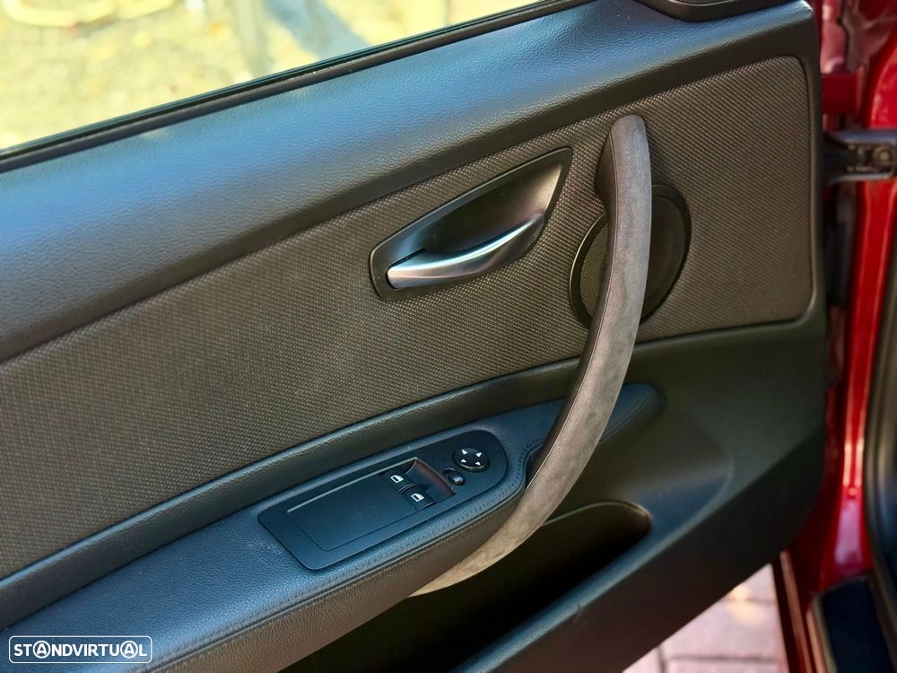 BMW 118 d Coupe Limited Edition Lifestyle c/ M Sport Pack - 27