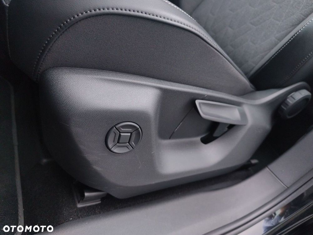 Volkswagen Tayron 1.5 eTSI mHEV Life DSG - 13
