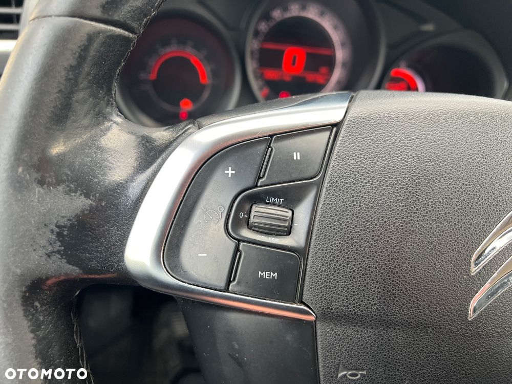 Citroën C4 1.6 HDi Seduction - 16