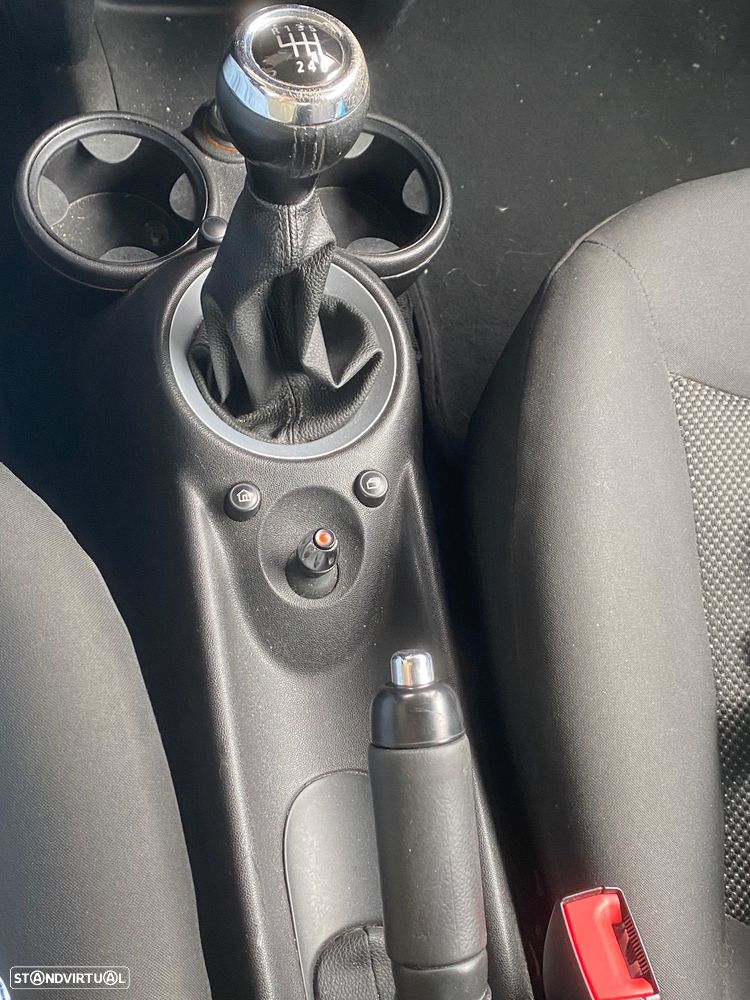 MINI 3 Portas One D - 28