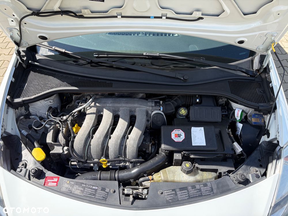 Renault Clio 1.6 16V 130 GT - 29