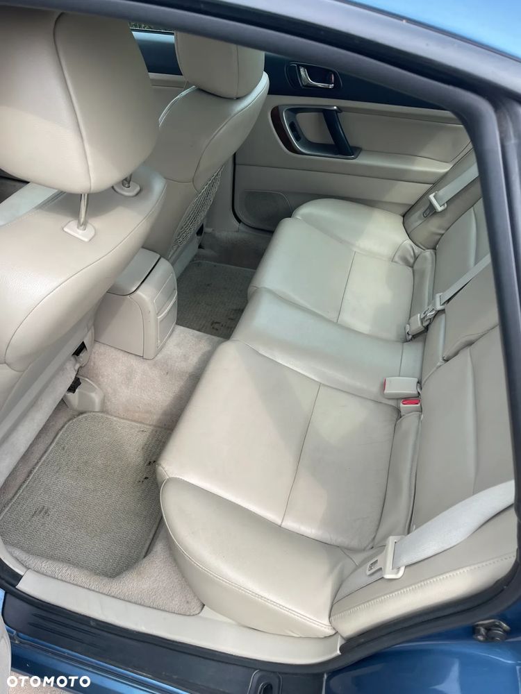 Subaru Legacy - 7