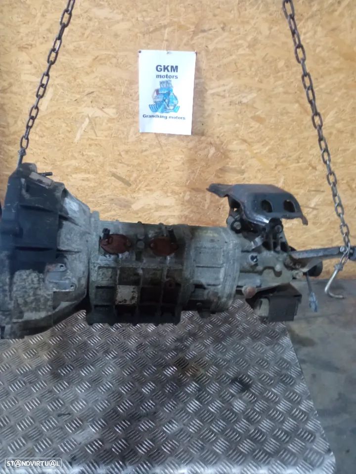 Caixa de velocidades Mazda Bongo 2.5TD 4x2 - 5