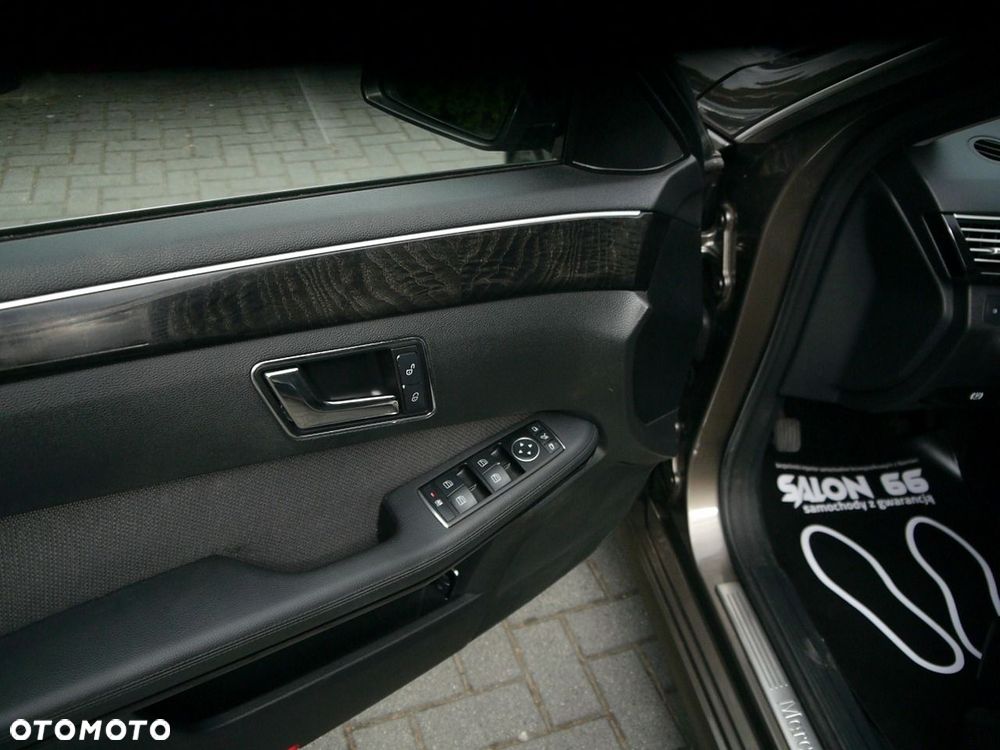 Mercedes-Benz Klasa E 200 CGI BlueEFFICIENCY 7G-TRONIC Avantgarde - 40