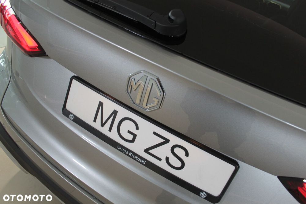 MG ZS Hybrid+ - 20