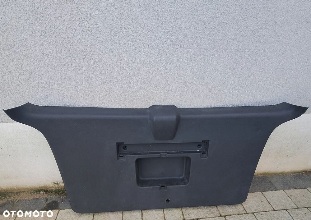 OSŁONA ,PLASTIK KLAPY BAGAŻNIKA  - OPEL ZAFIRA B LIFT / 2009 ROK