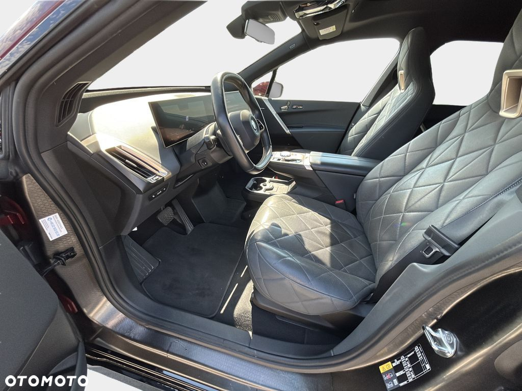 BMW iX xDrive40 76.6kWh Essence - 13