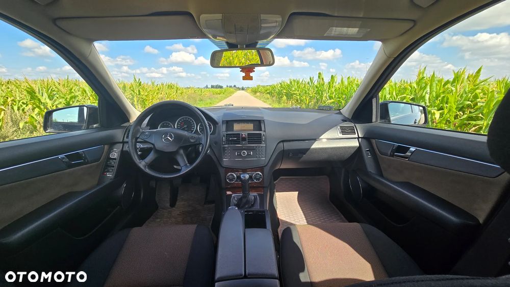 Mercedes-Benz Klasa C 200 CDI Classic - 16