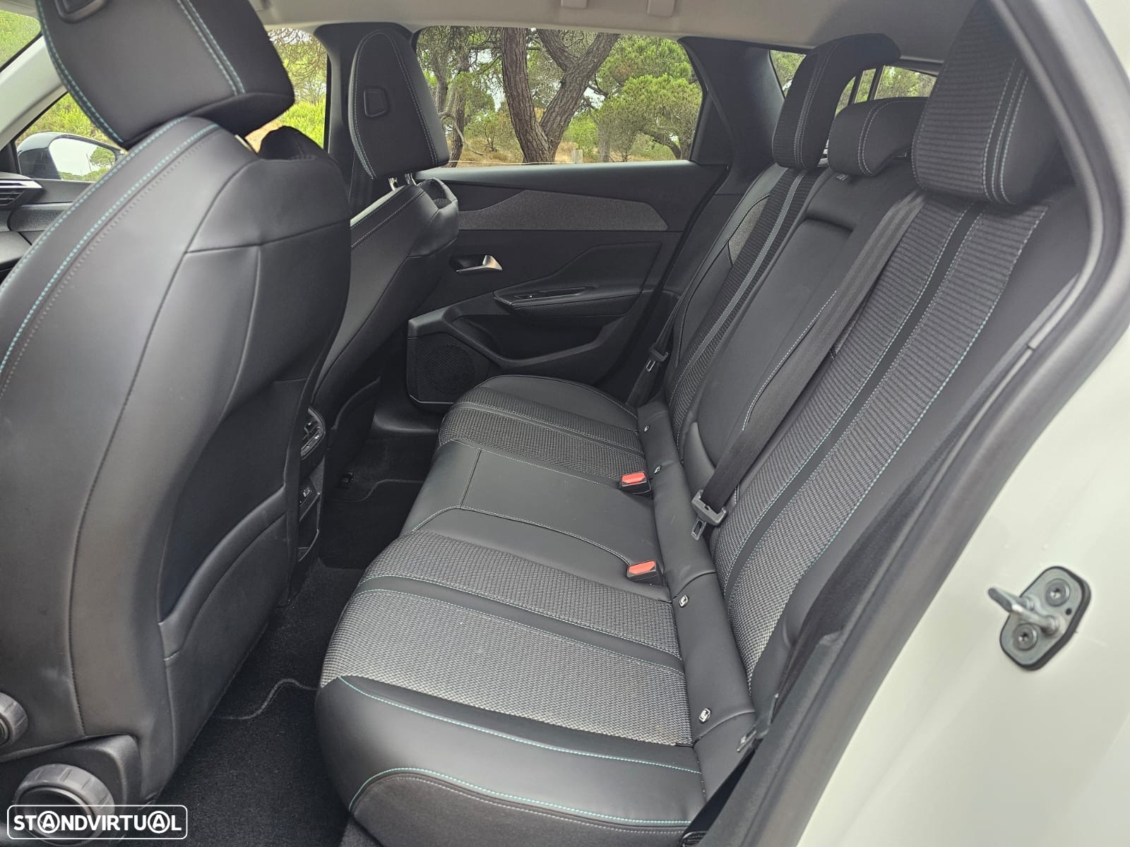 Peugeot 308 SW 1.6 Hybrid Allure e-EAT8 - 20