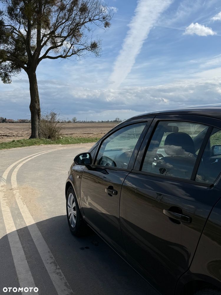 Opel Corsa 1.2 16V Cosmo - 12