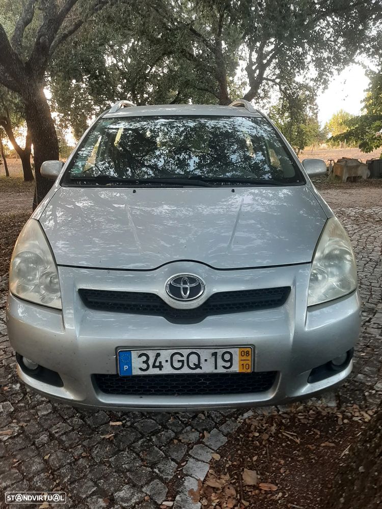 Toyota Corolla Verso 2.2 D-4D Sol - 2