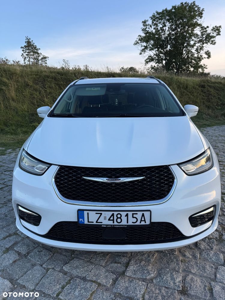 Chrysler Pacifica - 6
