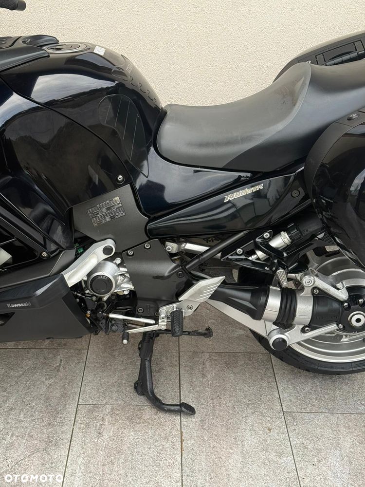 Kawasaki GTR - 8