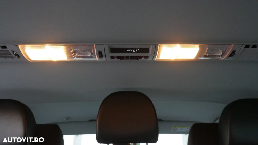 Volkswagen Caravelle - 29