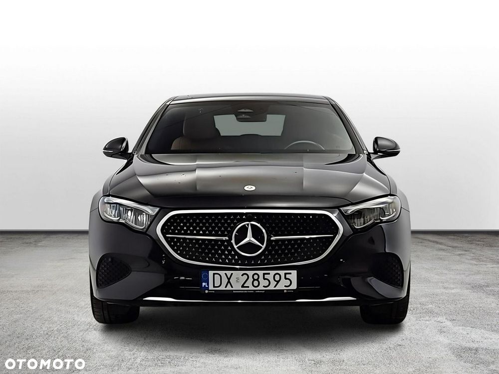 Mercedes-Benz Klasa E - 9