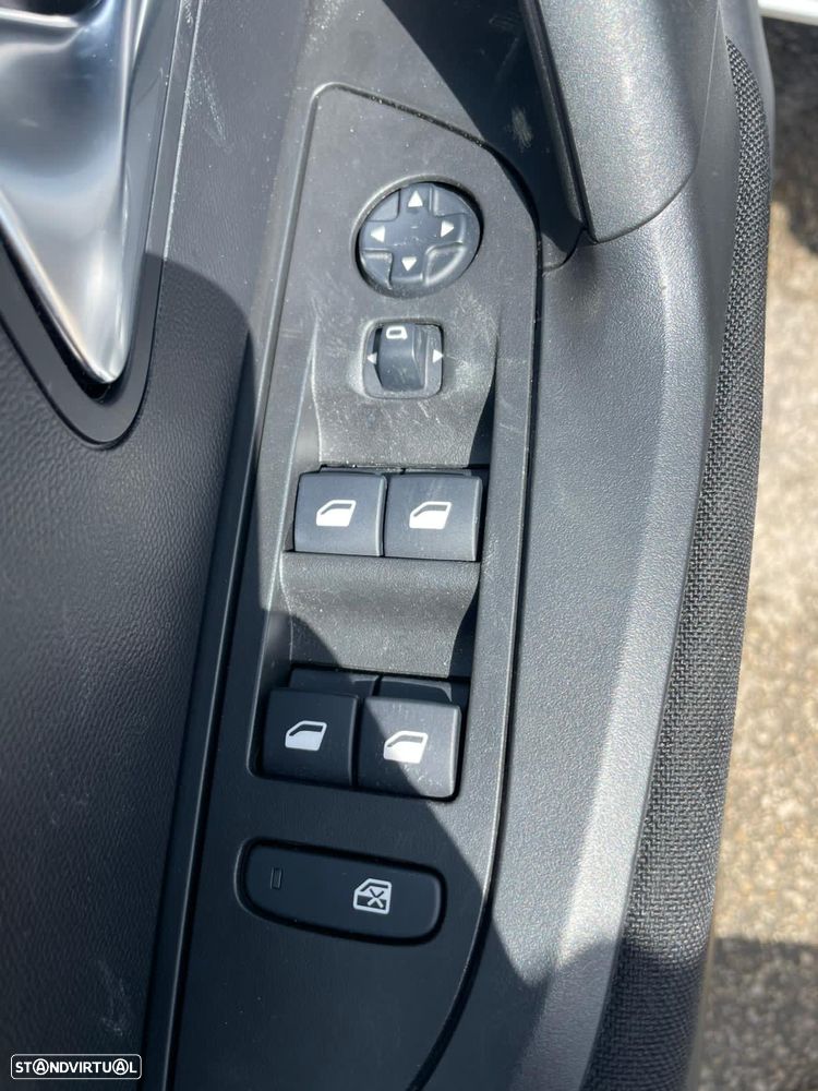 Peugeot 2008 PureTech 130 Active Pack - 10