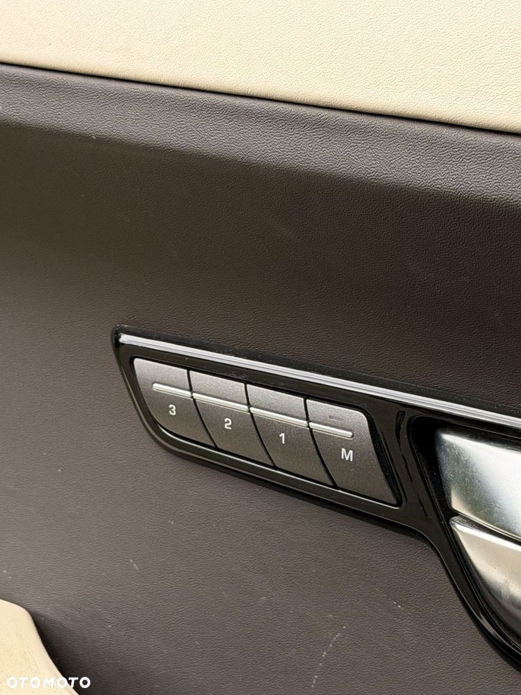 Land Rover Range Rover Evoque 2.0Si4 Prestige - 24