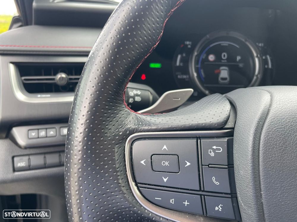 Lexus UX 250h F Sport - 28