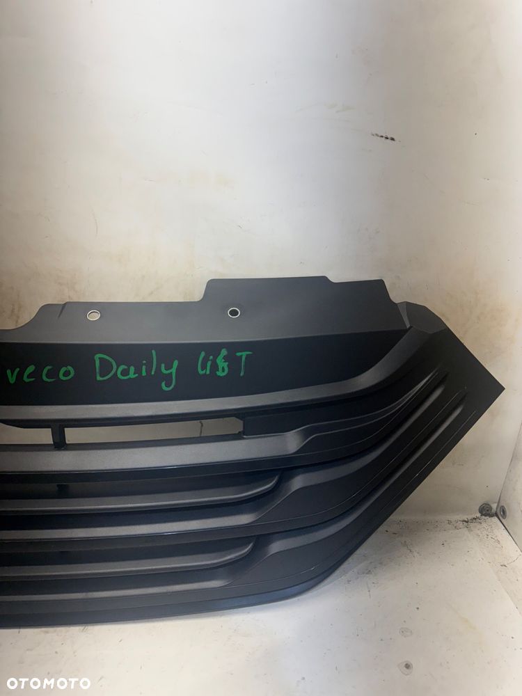 GRILL IVECO DAILY 19< - 2