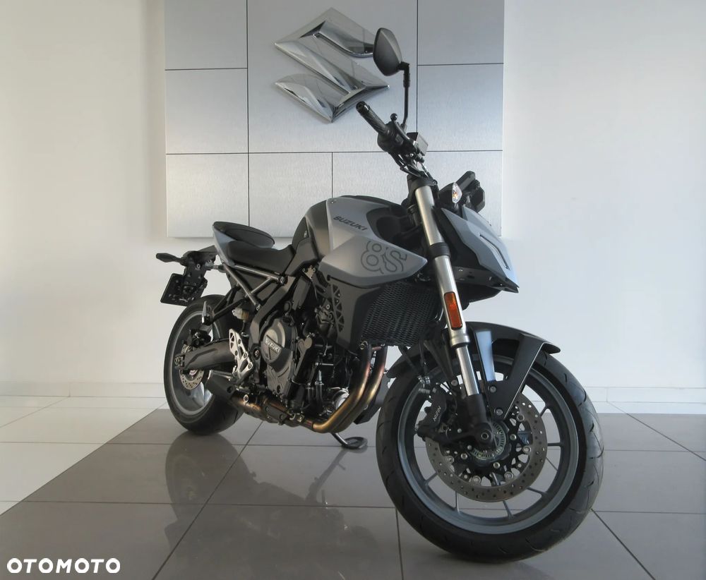 Suzuki GSX - 3