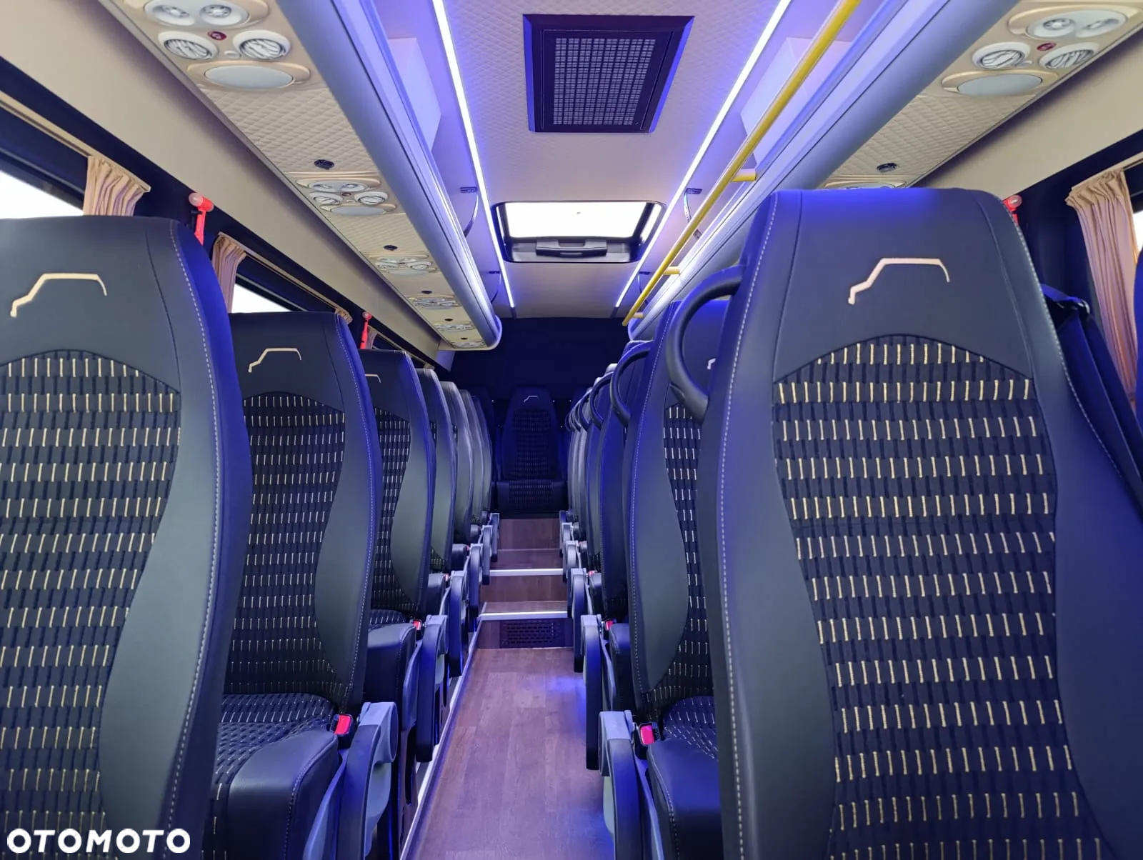 Mercedes-Benz Sprinter 519 - 18