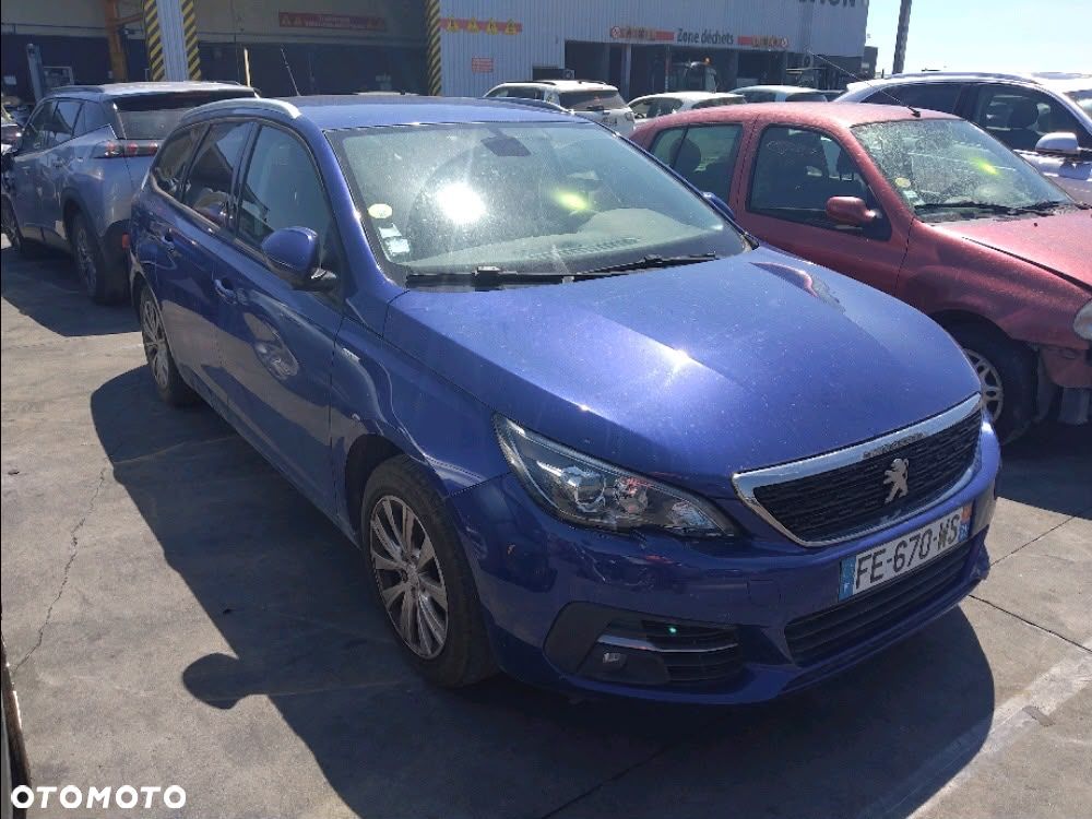 Peugeot 308 - 1