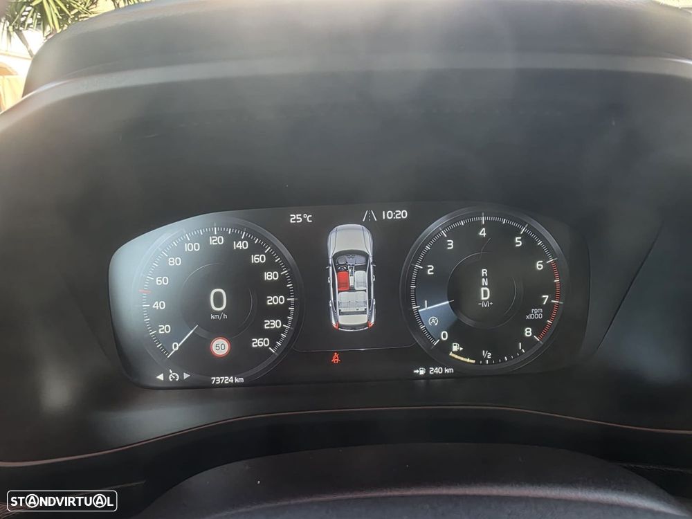 Volvo XC 40 1.5 T2 Essential Auto - 10