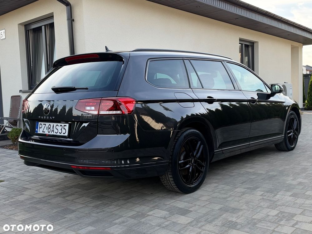 Volkswagen Passat - 12