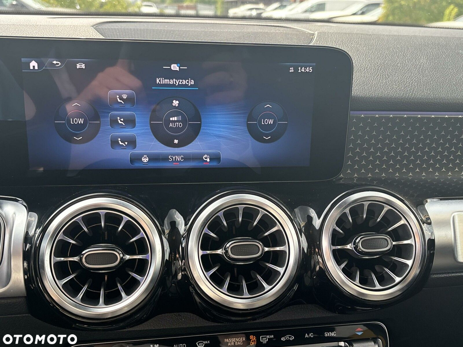 Mercedes-Benz GLB 200 Progressive 7G-DCT - 28