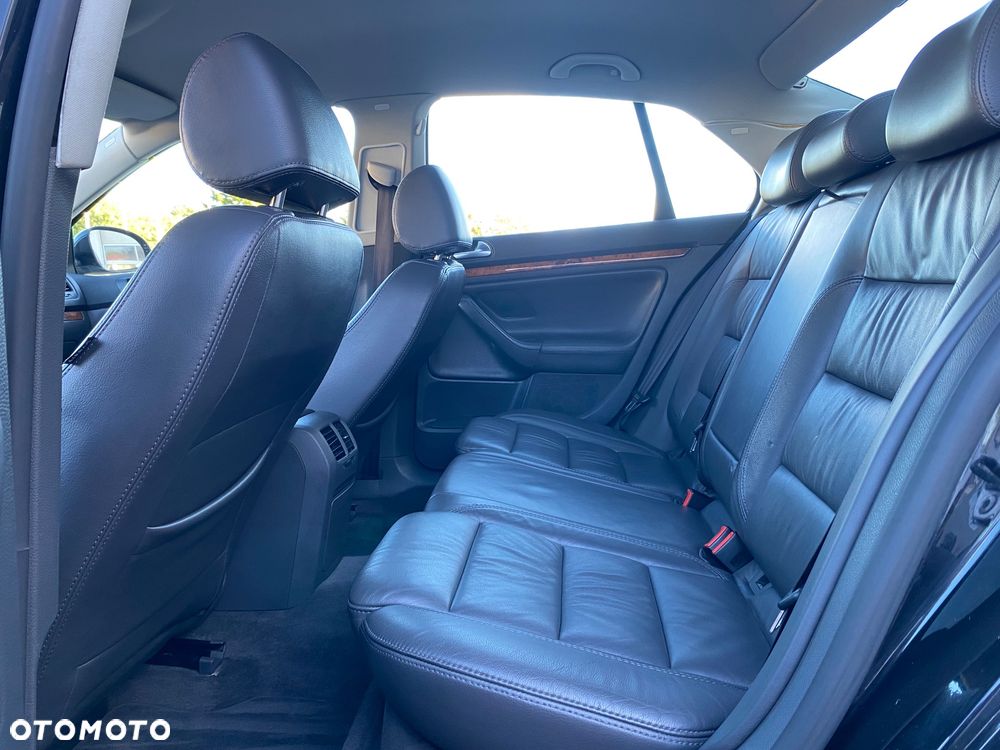 Volkswagen Jetta 1.9 TDI United - 29