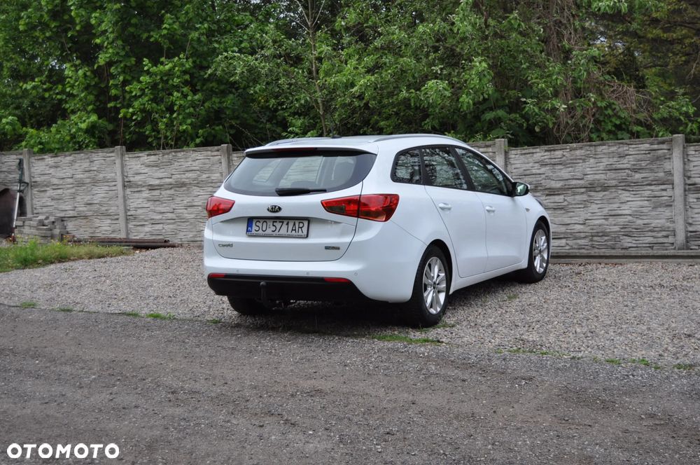 Kia Ceed 1.6 GDI L - 6