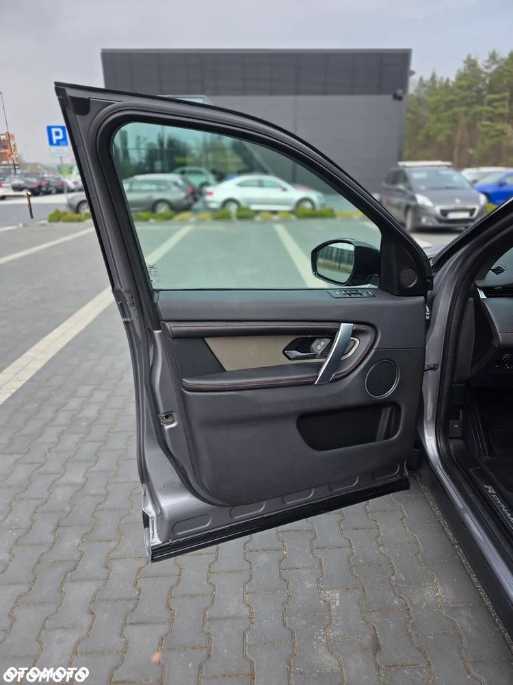 Land Rover Discovery Sport 2.0 P200 mHEV R-Dynamic HSE - 19