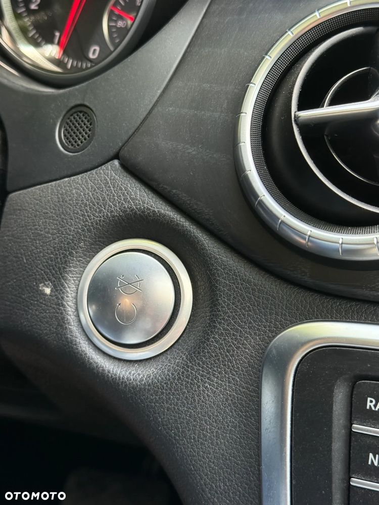 Mercedes-Benz CLA 250 4Matic 7G-DCT Peak Edition - 16