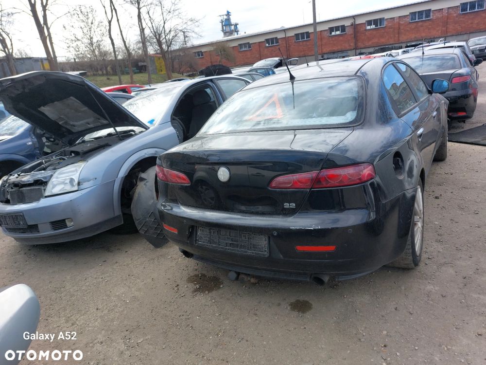 Zderzak ALFA ROMEO 159 2,2JTS 07R. maska,lampy,drzwi,klapa.... - 3