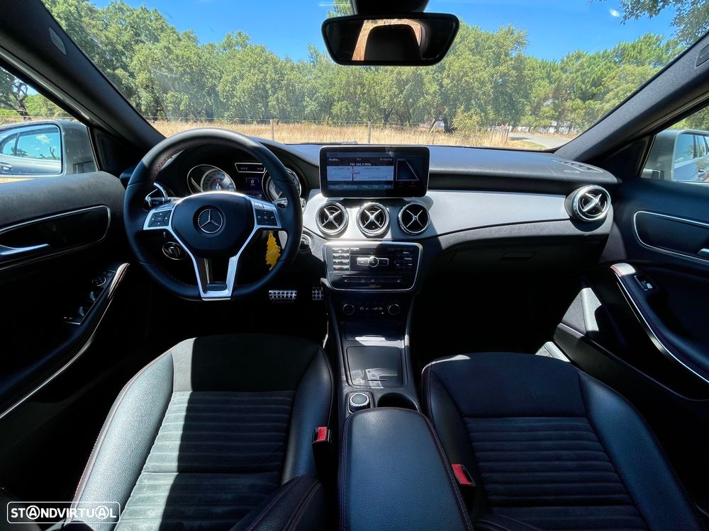 Mercedes-Benz GLA 220 CDI 7G-DCT AMG Line - 10