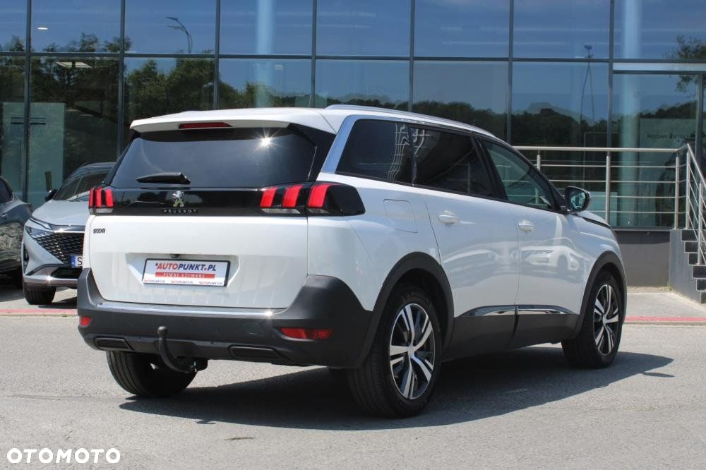 Peugeot 5008 - 5