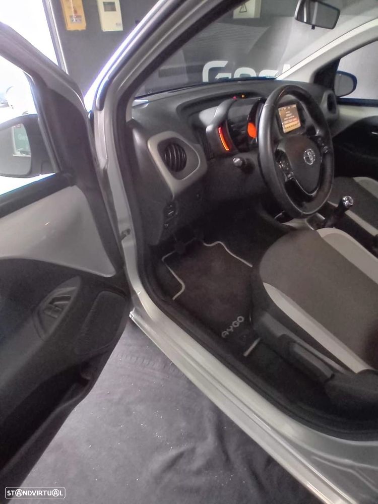 Toyota Aygo 1.0 X-Play+AC - 17