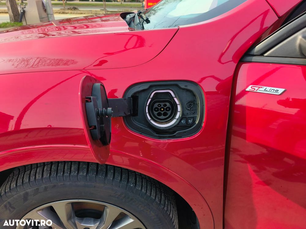 Ford Kuga 2.5 Duratec PHEV ST Line X - 17