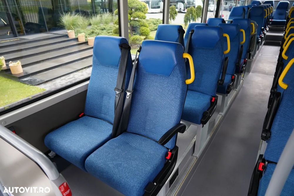 Iveco / EURO 6 / 68 LOCURI / LUNGIME - 10,5 M / AER CONDIȚIONAT - 27