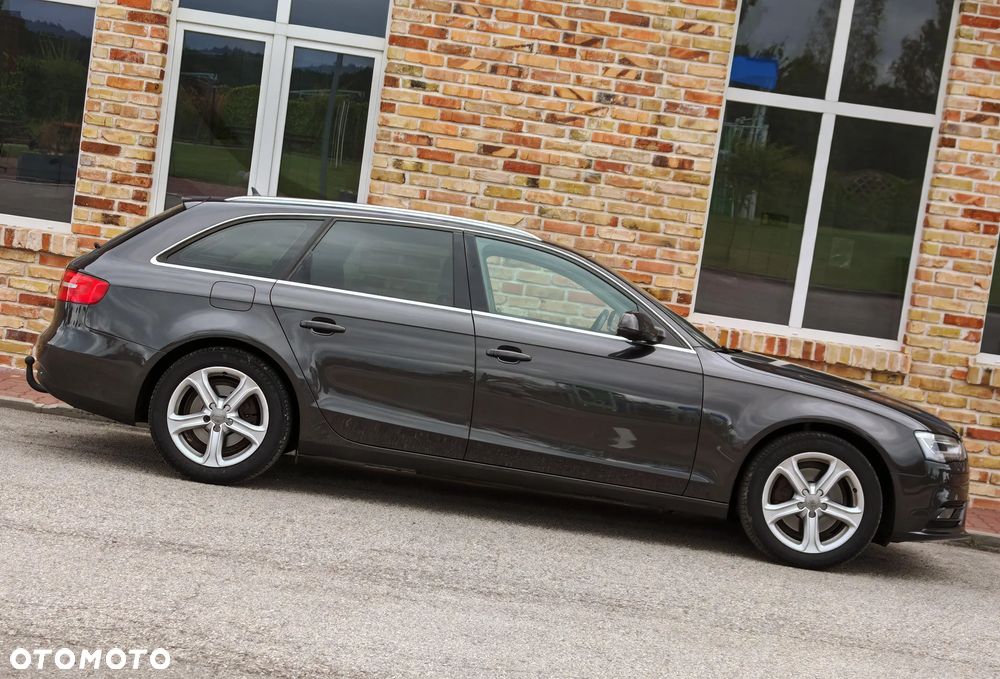 Audi A4 Avant 2.0 TDI DPF Ambiente - 8