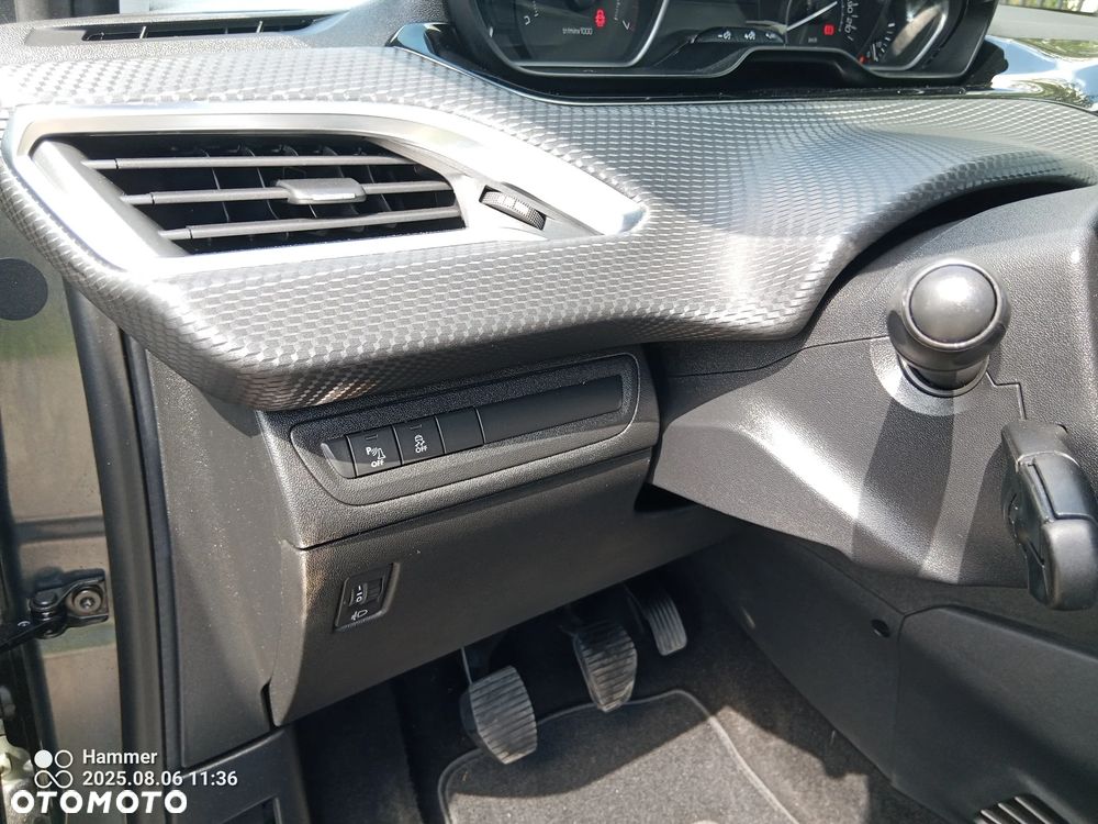 Peugeot 208 1.2 PureTech Style - 14