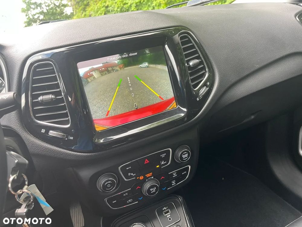 Jeep Compass - 14
