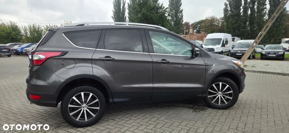 Ford Kuga 1.5 EcoBoost 2x4 Titanium - 19